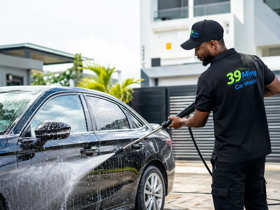 39 Mins washer cleaning a car at a customer's home